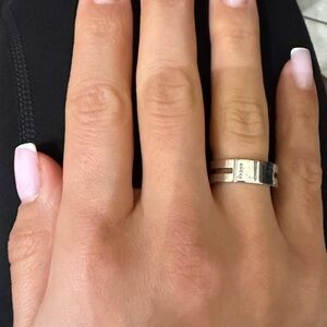 Elegant Sterling Silver Band Ring